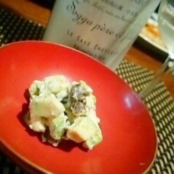 ワインに日本酒に、アボカドと奈良漬けの白和え